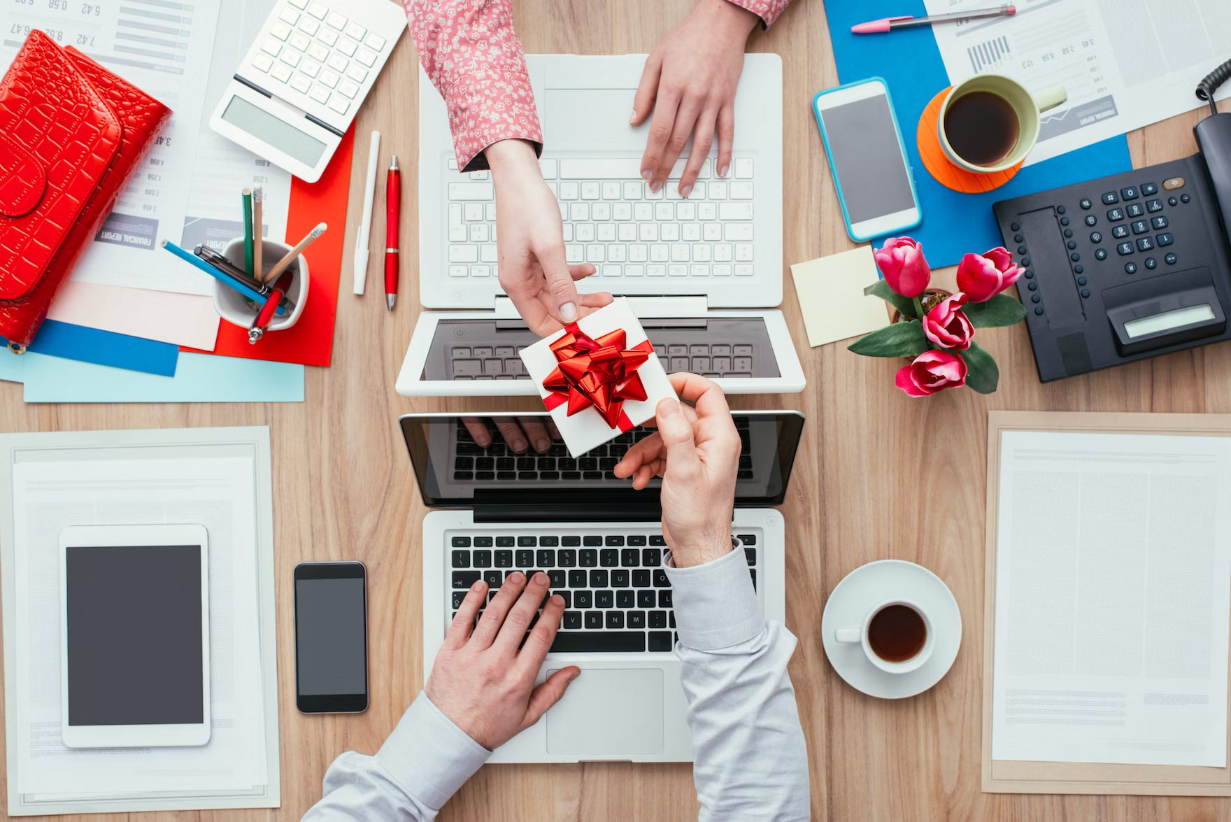 Leor Ram Featured In BizBash: The Psychology of Corporate Gifting: A Deep Dive Into Swag Ahead of Giving Tuesday